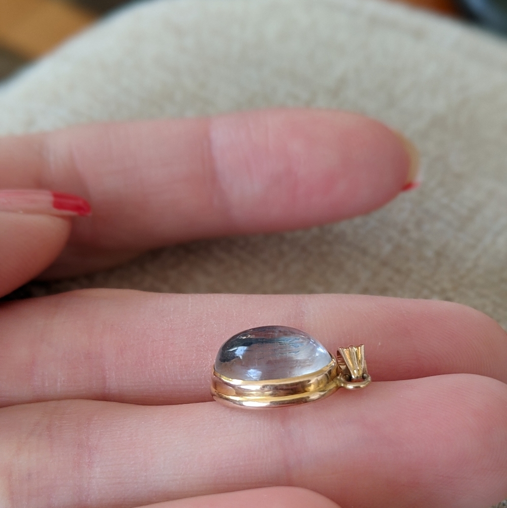 Vintage moonstone? Quartz? Cabochon pendant gold
